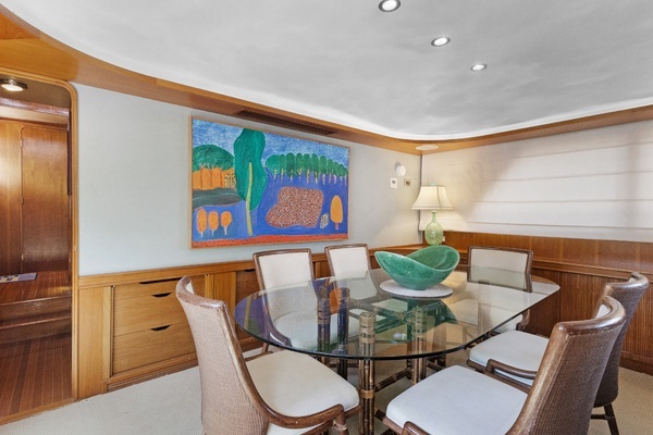 Photo of the 1985 Burger  "ADVENTURER"