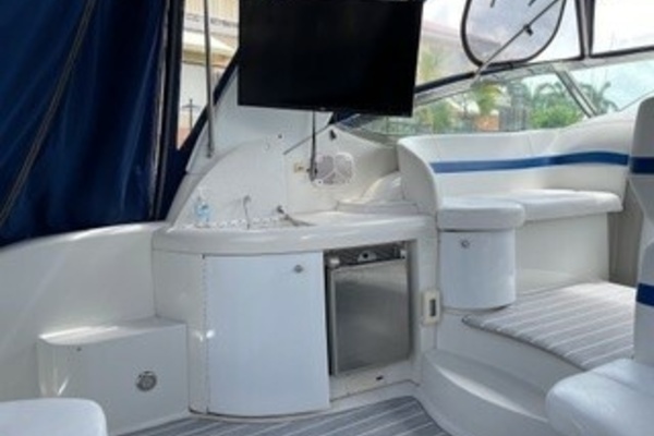 Photo of the 2003 Formula  "WHY KNOT 2"