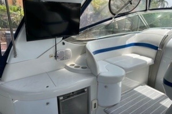 Photo of the 2003 Formula  "WHY KNOT 2"