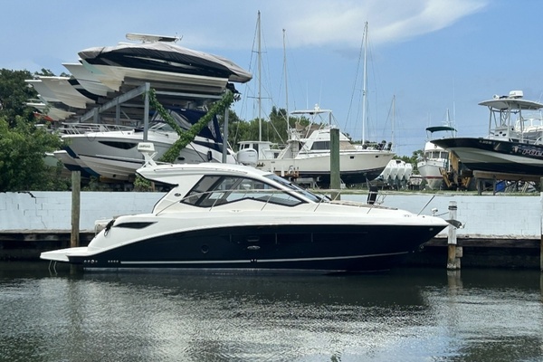 35ft Sea Ray Yacht For Sale