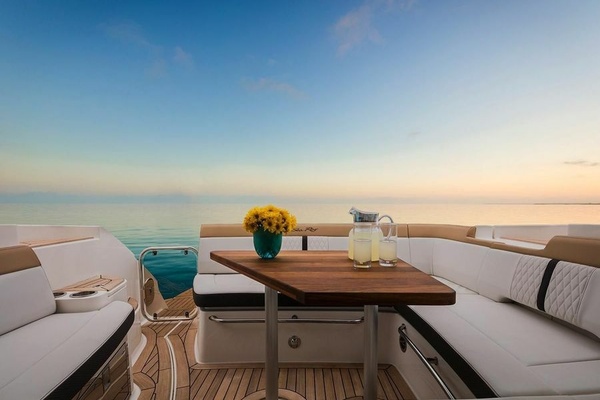 35ft Sea Ray Yacht For Sale