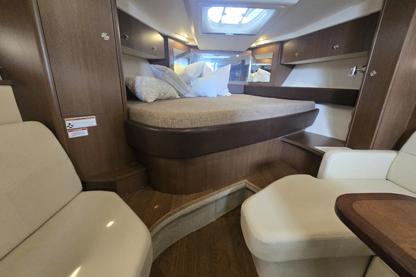 35ft Sea Ray Yacht For Sale