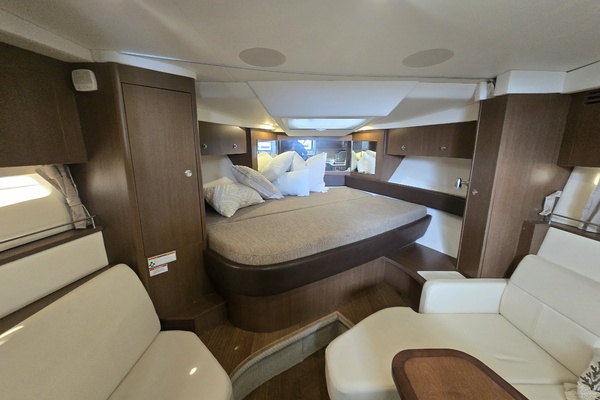 35ft Sea Ray Yacht For Sale