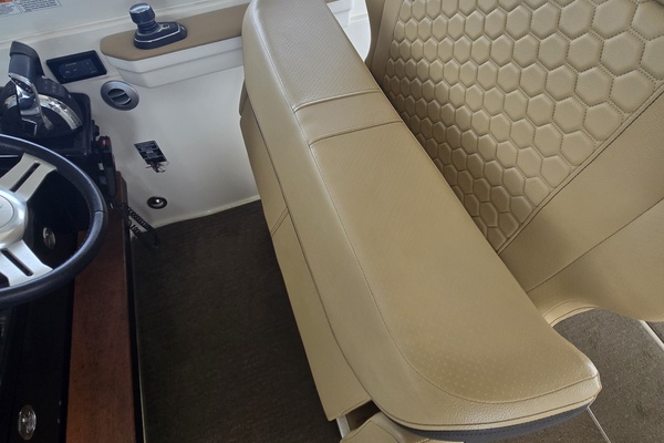 35ft Sea Ray Yacht For Sale