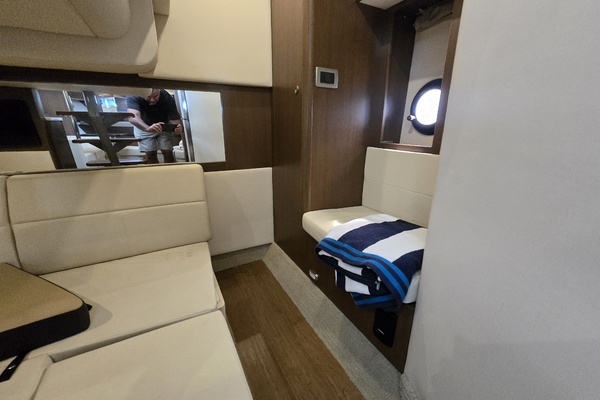 35ft Sea Ray Yacht For Sale