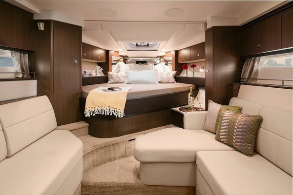 35ft Sea Ray Yacht For Sale