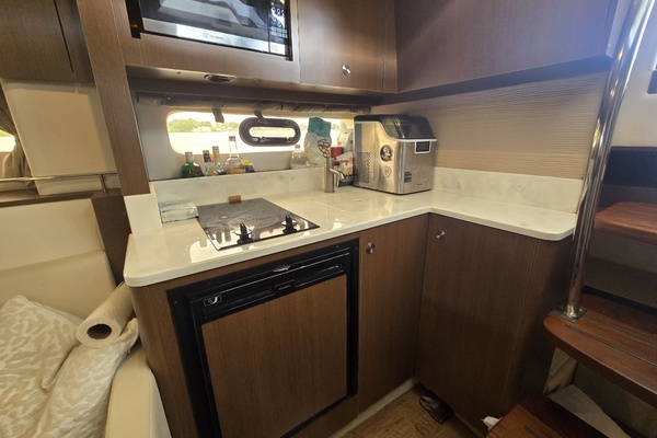2018 Sea Ray 35