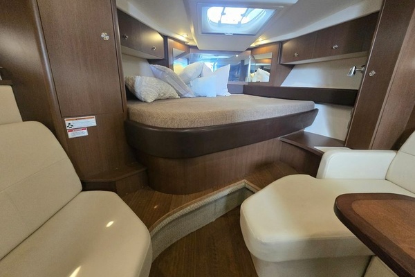 35ft Sea Ray Yacht For Sale