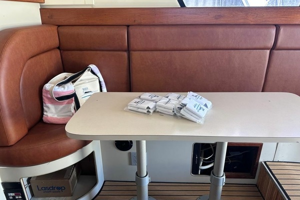 HOOKED 34ft Luhrs Yacht For Sale