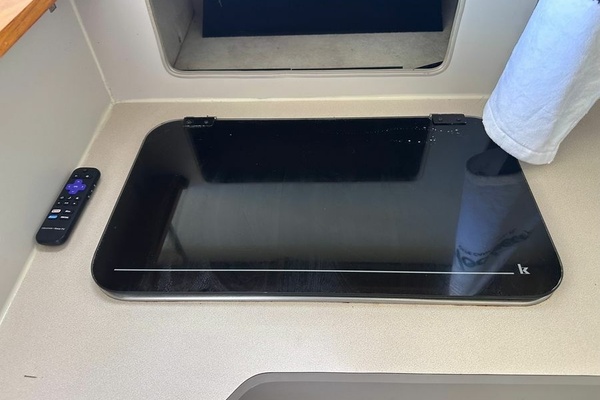 HOOKED 34ft Luhrs Yacht For Sale