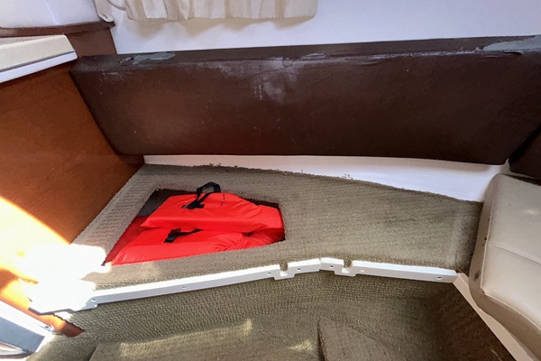 26ft Sea Ray Yacht For Sale