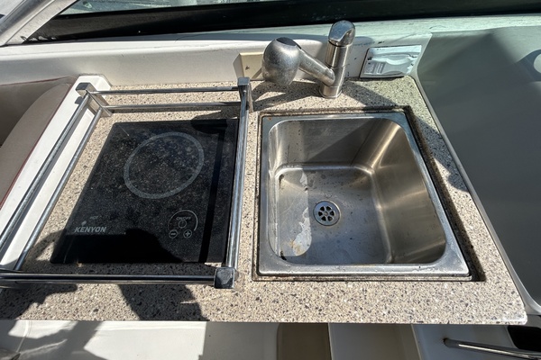 26ft Sea Ray Yacht For Sale