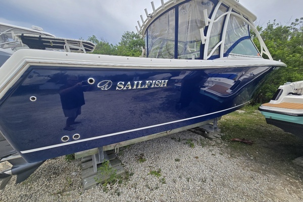 2017 Sailfish 32