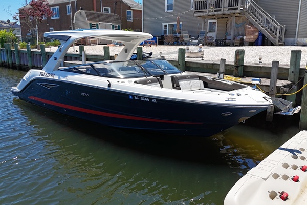 Freedom 32ft Sea Ray Yacht For Sale