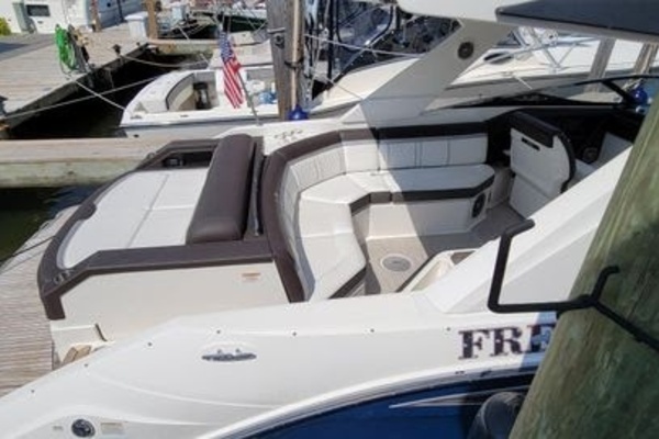 2017 Sea Ray 32