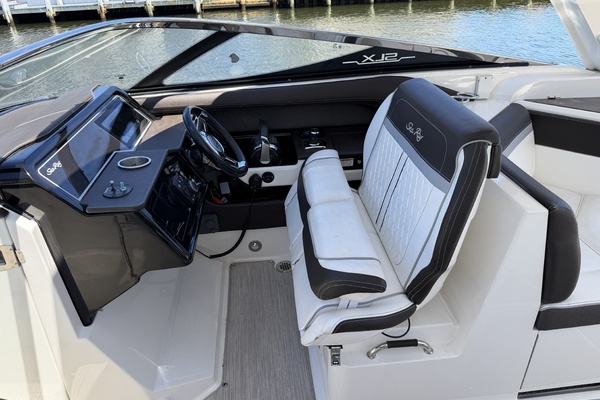 Freedom 32ft Sea Ray Yacht For Sale