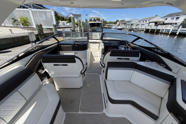 Freedom 32ft Sea Ray Yacht For Sale