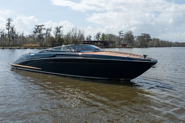2008 44 Riva RivaRama Trilogy II Profile