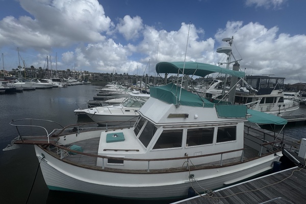 Pond Lily 32ft Grand Banks Yacht For Sale