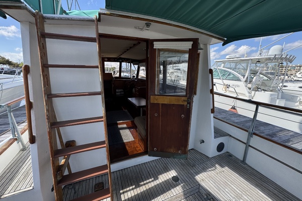 Pond Lily 32ft Grand Banks Yacht For Sale