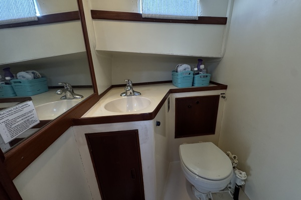 Pond Lily 32ft Grand Banks Yacht For Sale