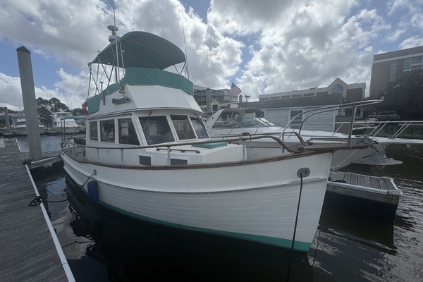 Photo of the 1978 Grand Banks 32 Sedan "Pond Lily"