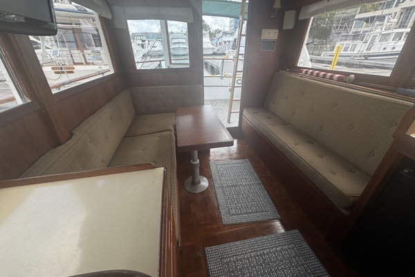 Pond Lily 32ft Grand Banks Yacht For Sale