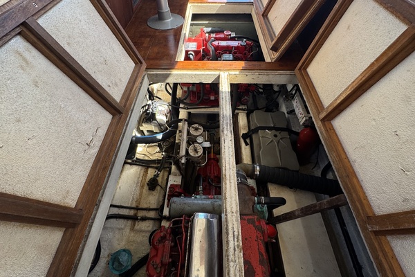 Pond Lily 32ft Grand Banks Yacht For Sale