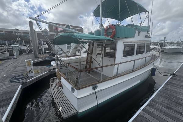 Photo of the 1978 Grand Banks 32 Sedan "Pond Lily"