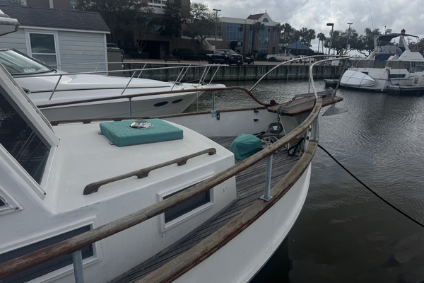 Pond Lily 32ft Grand Banks Yacht For Sale