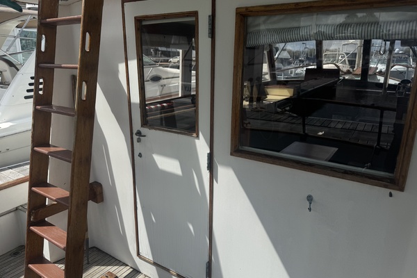 Pond Lily 32ft Grand Banks Yacht For Sale