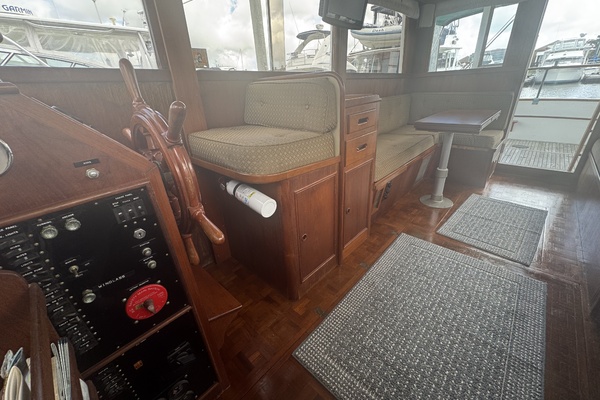 Pond Lily 32ft Grand Banks Yacht For Sale