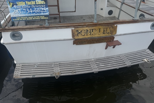 Photo of the 1978 Grand Banks 32 Sedan "Pond Lily"