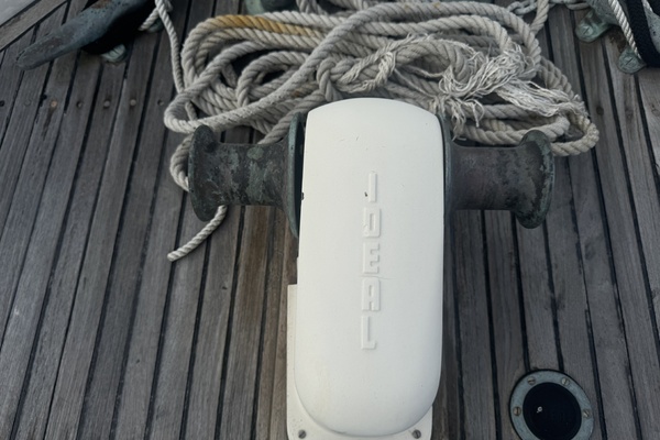 Pond Lily 32ft Grand Banks Yacht For Sale