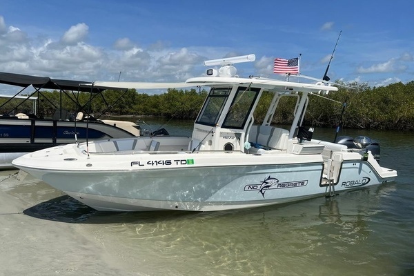2022 Robalo 27