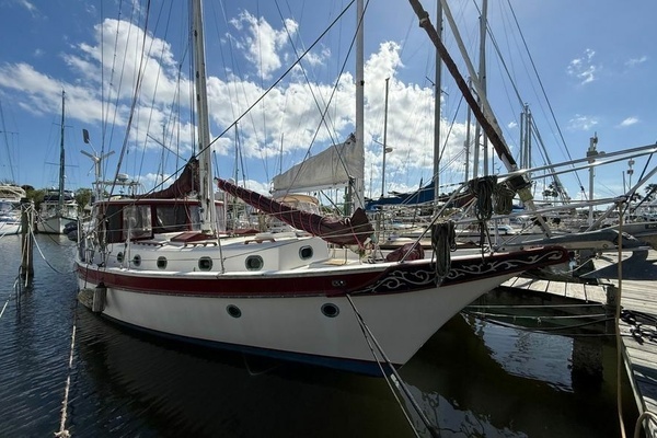 44-ft-CSY-1979-DARBY ANNE-Merritt Island Florida United States yacht for sale