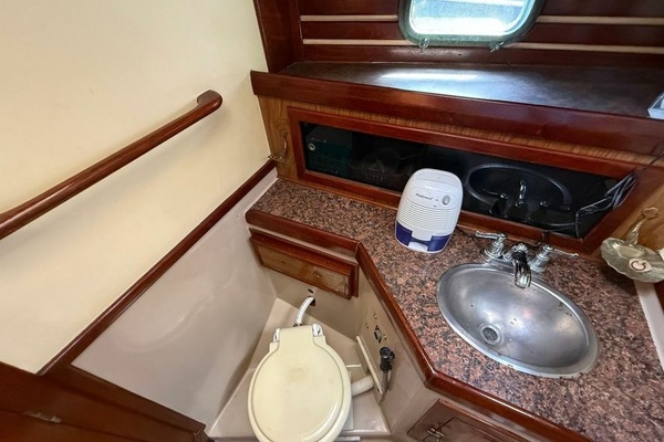 DARBY ANNE 44ft CSY Yacht For Sale