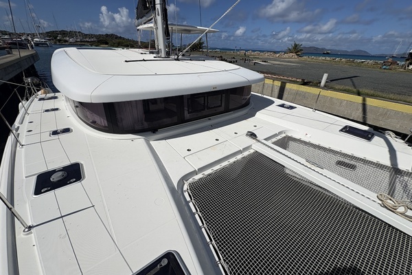 Apres Sail 42ft Lagoon Yacht For Sale