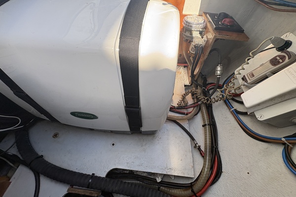 Apres Sail 42ft Lagoon Yacht For Sale