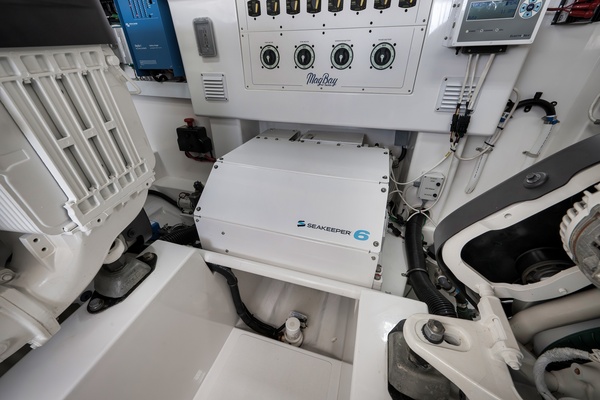 42ft Mag Bay Yacht For Sale