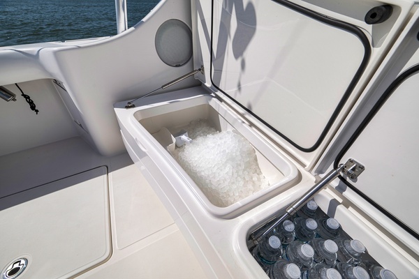 42ft Mag Bay Yacht For Sale