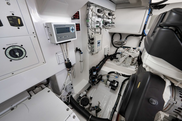 42ft Mag Bay Yacht For Sale