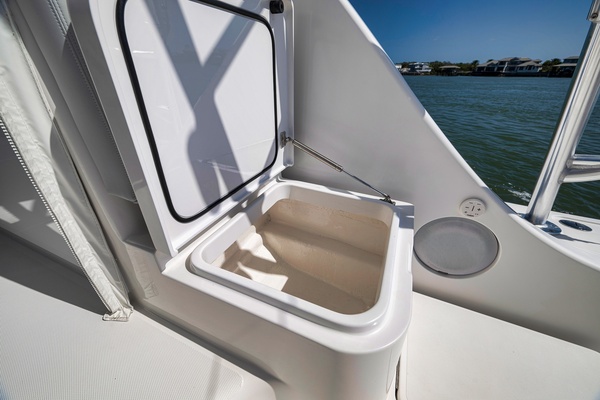 42ft Mag Bay Yacht For Sale