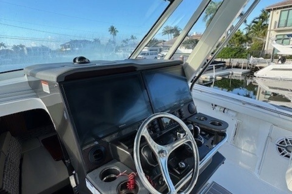 Photo of the 2023 Pursuit S 428 Sport