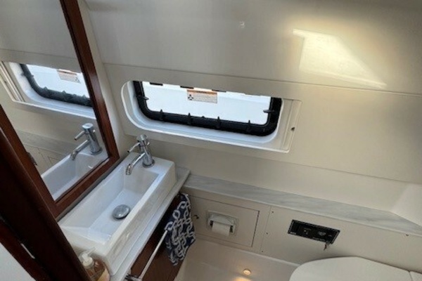 42ft Pursuit Yacht For Sale