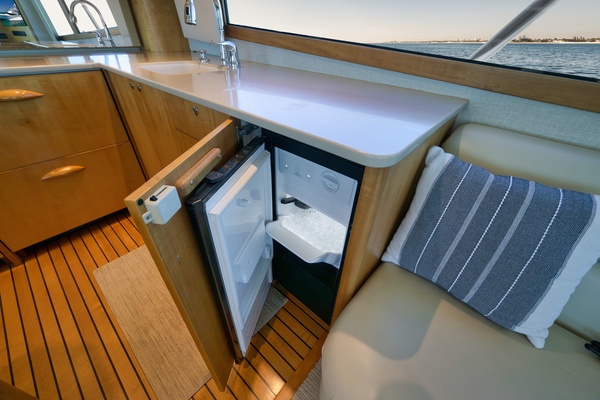 Uno Mas 60ft Weaver Yacht For Sale