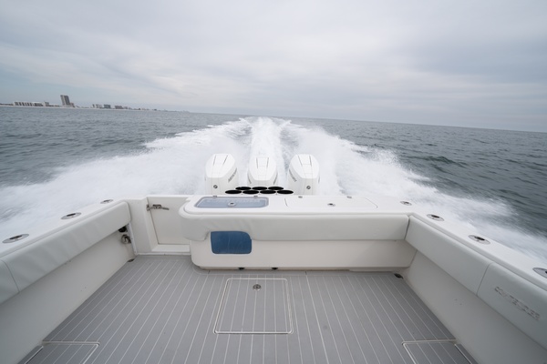 2011 Contender 40 Express