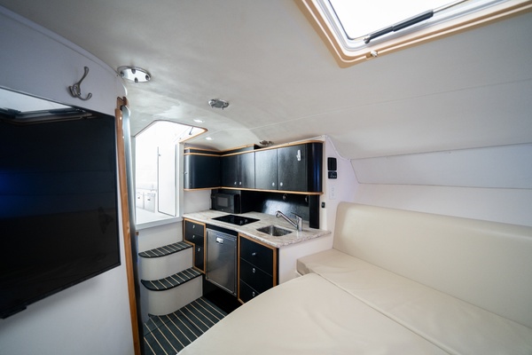 2011 Contender 40 Express