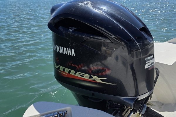 23ft Stingray Yacht For Sale