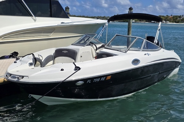 23-ft-Stingray-2016-234 LR- Jupiter Florida United States  yacht for sale
